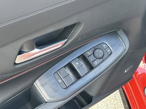 New 2026 Nissan Sentra SR image 17