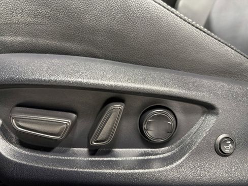 Used 2025 Toyota Camry SE image 20