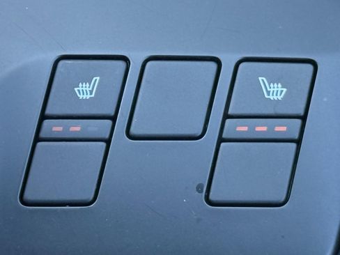 Used 2025 Kia Sportage LX image 40