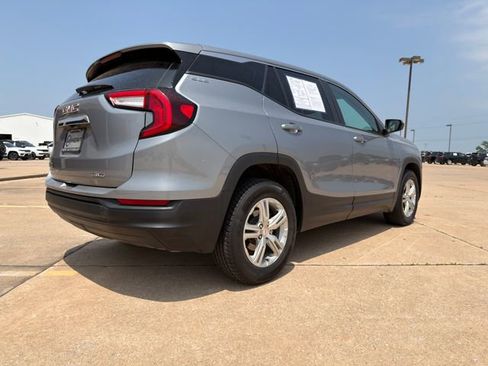 Used 2024 GMC Terrain SLE AWD/4WD image 19
