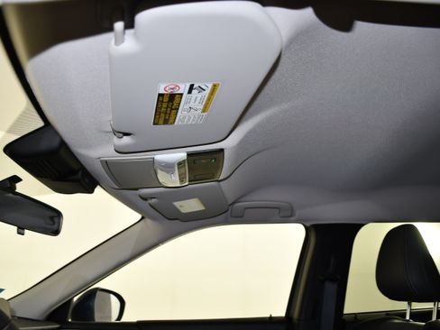 Used 2025 Mitsubishi Outlander SE AWD/4WD image 38