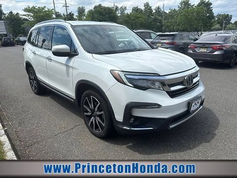 Used 2020 Honda Pilot Touring image 1
