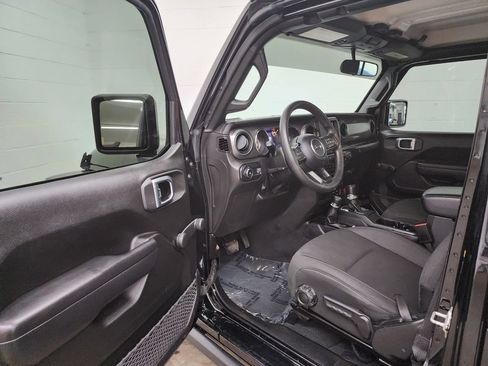 Used 2023 Jeep Wrangler Unlimited Sport AWD/4WD image 10