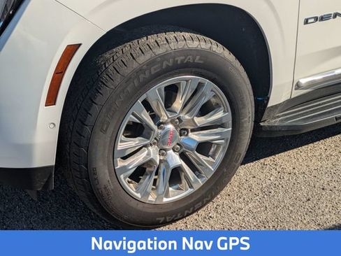 Used 2025 GMC Yukon XL Denali AWD/4WD image 8