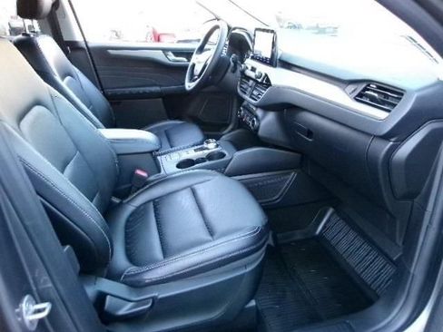 Certified 2022 Ford Escape SEL w/ Class II Trailer Tow Package FWD image 3