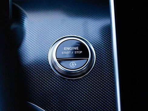 Used 2026 Mercedes-Benz C 300 4MATIC Sedan image 21