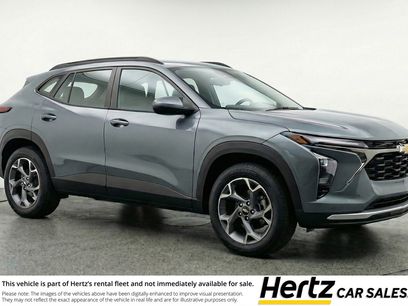 Used 2025 Chevrolet Trax LT