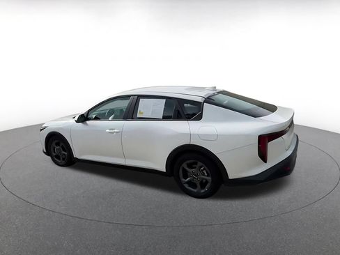 Used 2025 Kia K4 FWD image 11