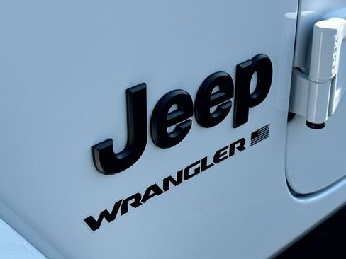 New 2025 Jeep Wrangler Sahara image 18