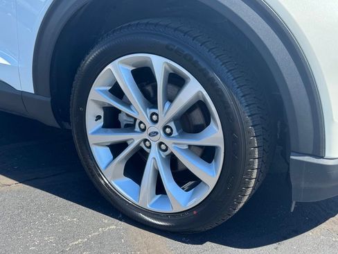 Certified 2023 Ford Explorer Platinum w/ Technology Package AWD/4WD image 26