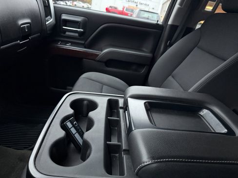 Used 2018 GMC Sierra 1500 SLE w/ SLE Value Package image 31