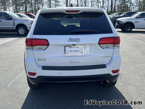 Used 2021 Jeep Grand Cherokee Laredo X image 7