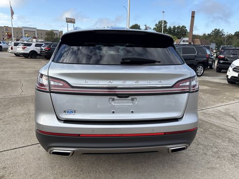 Used 2023 Lincoln Nautilus Reserve image 4