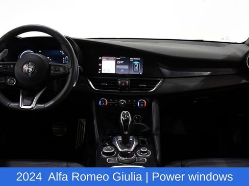 Used 2024 Alfa Romeo Giulia Sprint AWD/4WD image 8