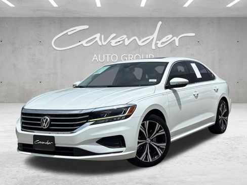 Used 2022 Volkswagen Passat 2.0T SE FWD image 1