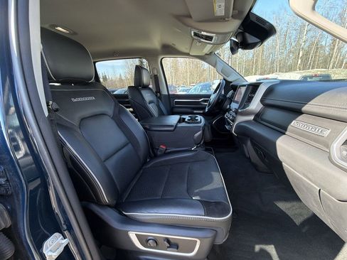 Used 2022 RAM 1500 Laramie AWD/4WD image 19