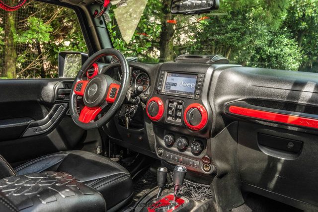 Used 2014 Jeep Wrangler Unlimited Rubicon AWD/4WD image 70