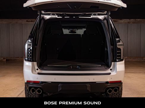 Used 2025 Chevrolet Suburban RST w/ Comfort Package image 8