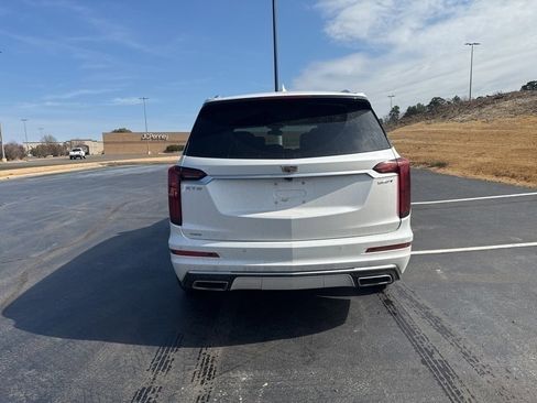 Used 2024 Cadillac XT6 Luxury w/ LPO, Floor Liner Package image 4