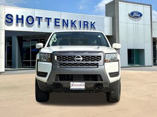 Used 2025 Nissan Frontier SV w/ Tow Package AWD/4WD video 2