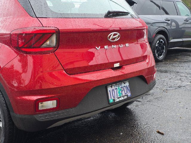 Certified 2025 Hyundai Venue SEL FWD image 13