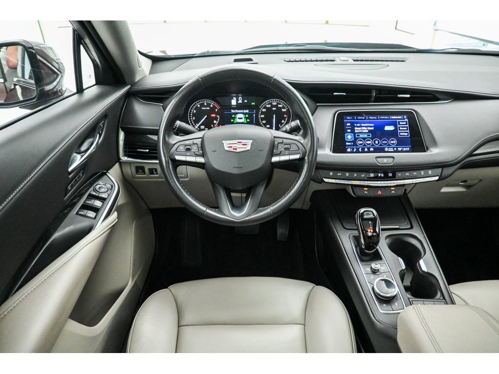 Certified 2023 Cadillac XT4 Premium Luxury AWD/4WD image 29