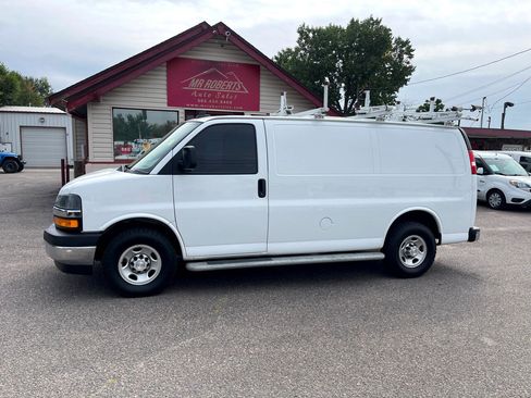 Used 2020 Chevrolet Express 2500 w/ Driver Convenience Package image 5