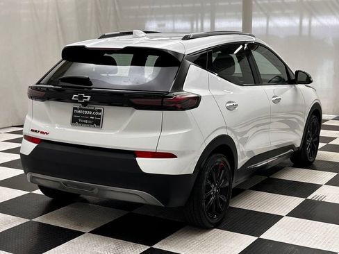 Used 2023 Chevrolet Bolt EUV Premier w/ Sun & Sound Package FWD image 7