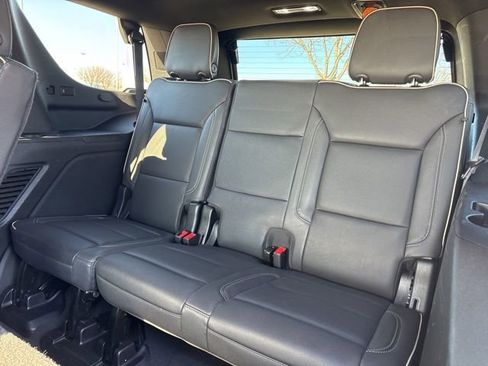Used 2024 GMC Yukon SLT image 15
