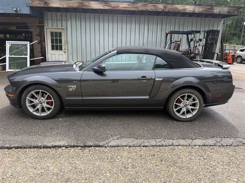 Used 2008 Ford Mustang GT Premium RWD image 30