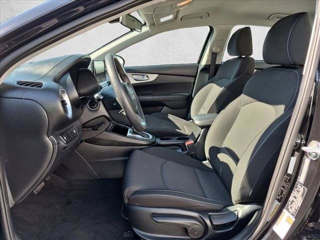 Used 2022 Kia Forte LXS FWD image 15