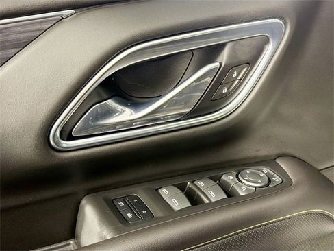 Used 2021 GMC Yukon SLT image 17