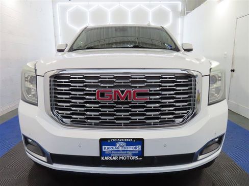 Used 2020 GMC Yukon XL Denali RWD image 3