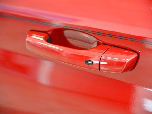 Used 2023 Hyundai Venue Limited image 13