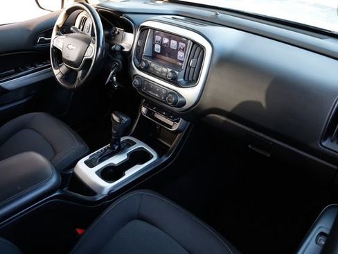 Used 2017 Chevrolet Colorado LT w/ LT Convenience Package image 21