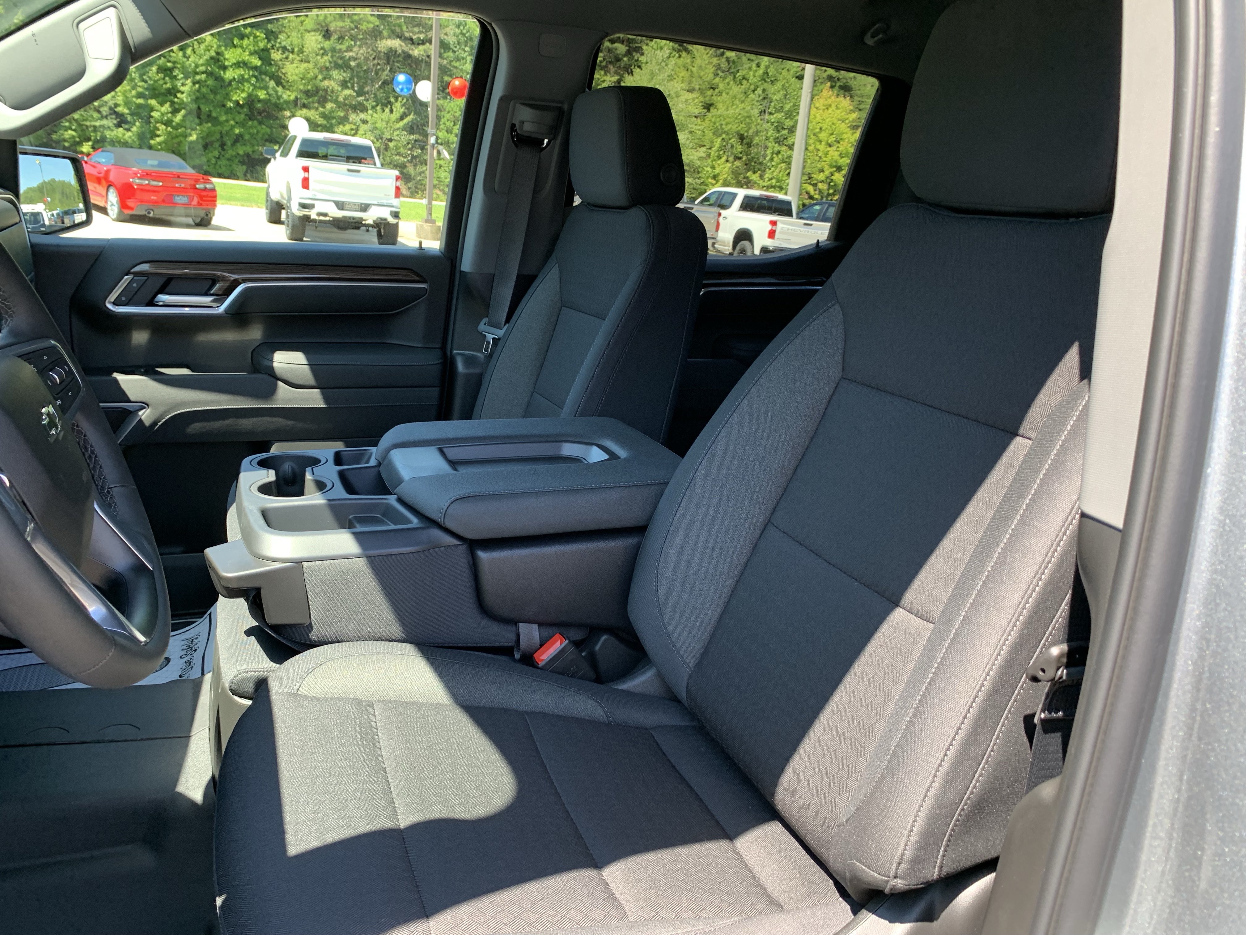 New 2026 Chevrolet Silverado 1500 RST w/ Z71 Off-Road Package AWD/4WD image 6