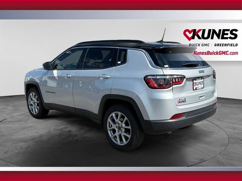 Used 2025 Jeep Compass Limited AWD/4WD image 8
