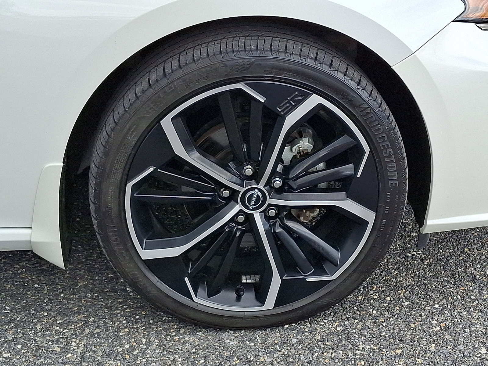 Used 2024 Nissan Altima 2.5 SR w/ SR Premium Package AWD/4WD image 9