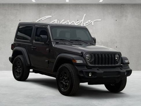 Used 2025 Jeep Wrangler Sport AWD/4WD image 2