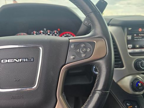 Used 2015 GMC Yukon Denali w/ Touring Package AWD/4WD image 31