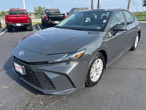 Used 2026 Toyota Camry LE FWD image 9