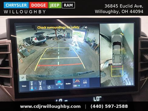 Used 2025 Toyota Tundra Limited AWD/4WD image 22