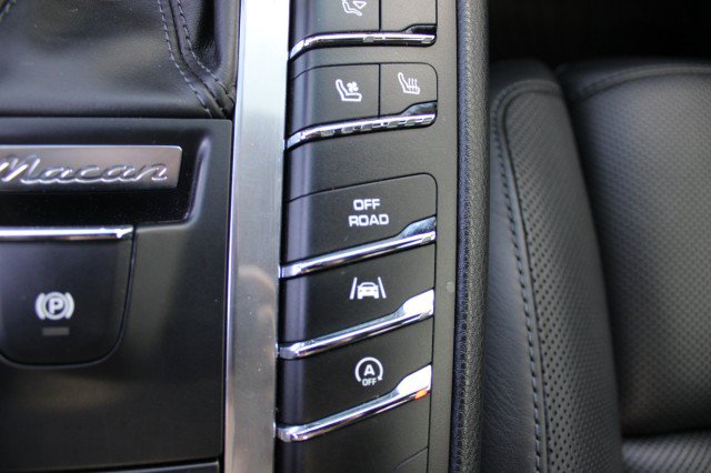 Used 2017 Porsche Macan S AWD/4WD image 38