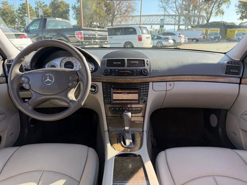 Used 2009 Mercedes-Benz E 350 Sedan image 15