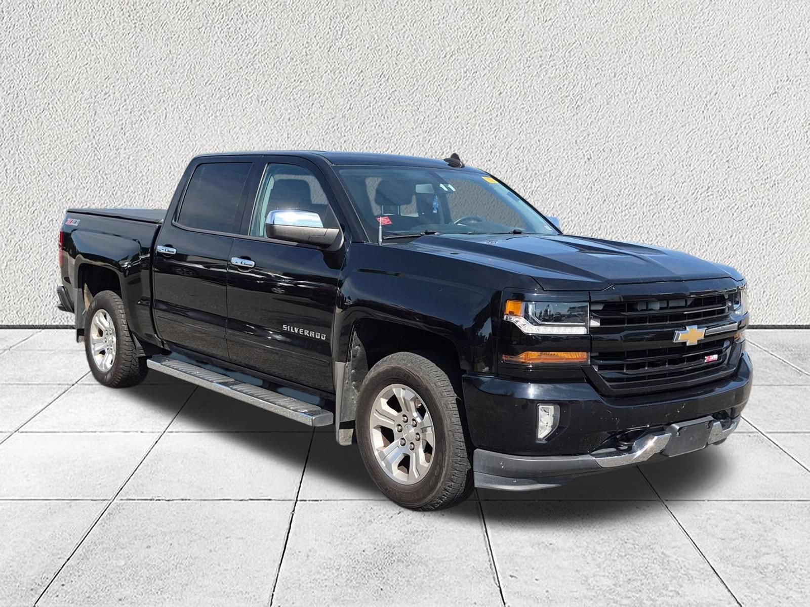 Used 2017 Chevrolet Silverado 1500 LT w/ All Star Edition AWD/4WD image 1