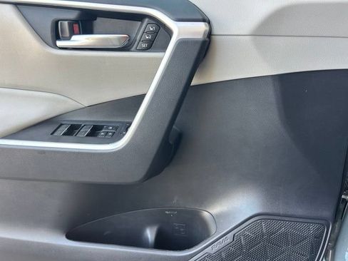 Used 2023 Toyota RAV4 XLE Premium FWD image 10