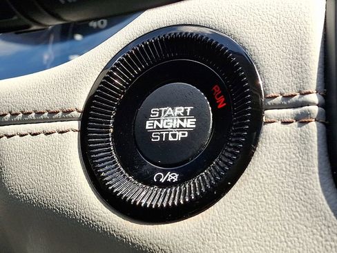 Certified 2022 Jeep Compass Limited image 27