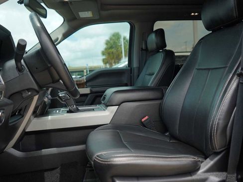 Used 2018 Ford F150 Lariat RWD image 11