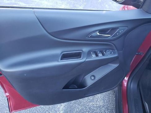 Used 2020 Chevrolet Equinox LT image 11