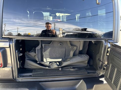 Used 2024 Jeep Wrangler Sport image 32